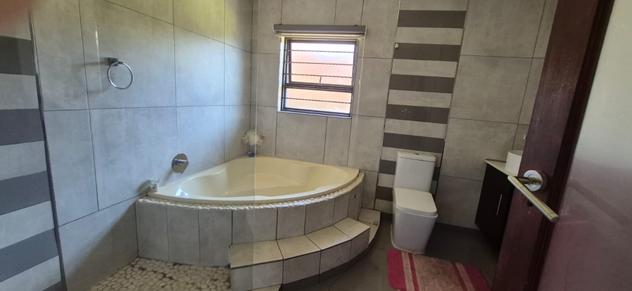 3 Bedroom Property for Sale in Comet Gauteng
