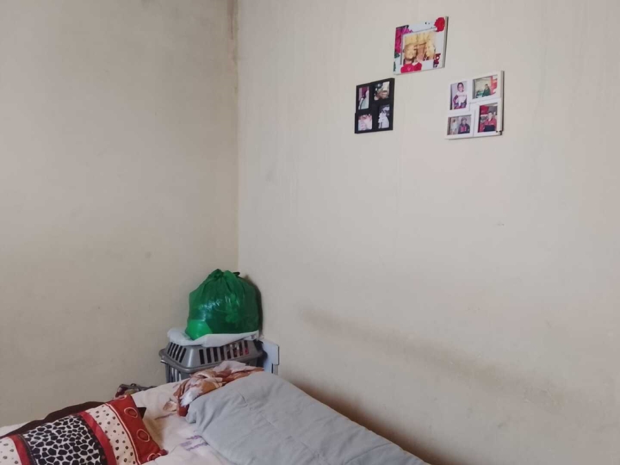 2 Bedroom Property for Sale in Lakeside Gauteng