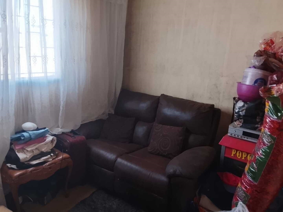 2 Bedroom Property for Sale in Lakeside Gauteng