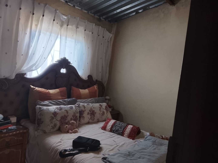 2 Bedroom Property for Sale in Lakeside Gauteng