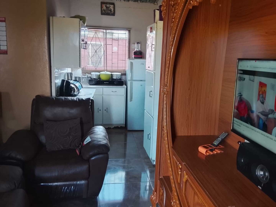 2 Bedroom Property for Sale in Lakeside Gauteng