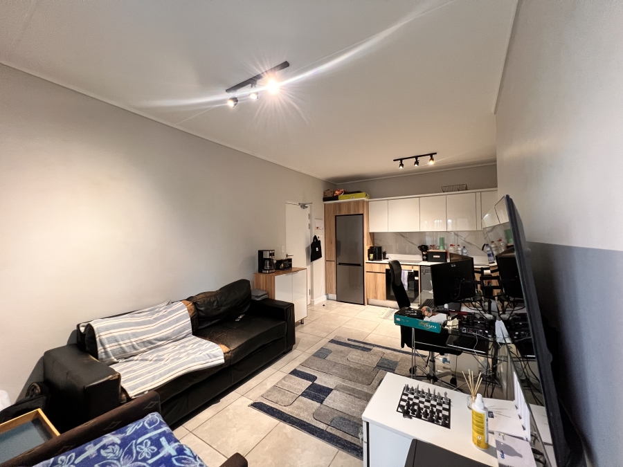 1 Bedroom Property for Sale in Waterfall Gauteng