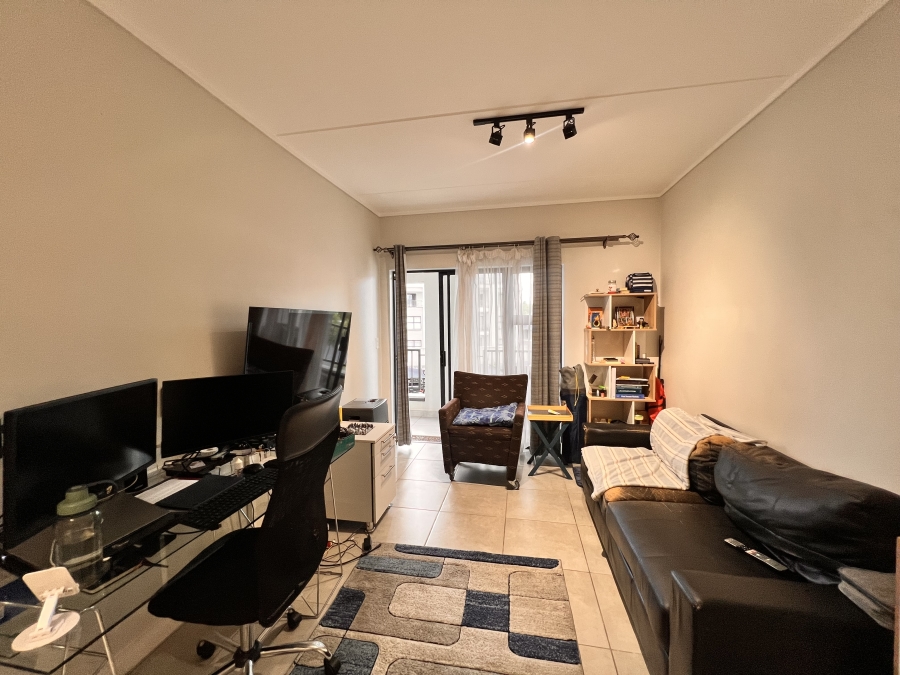 1 Bedroom Property for Sale in Waterfall Gauteng