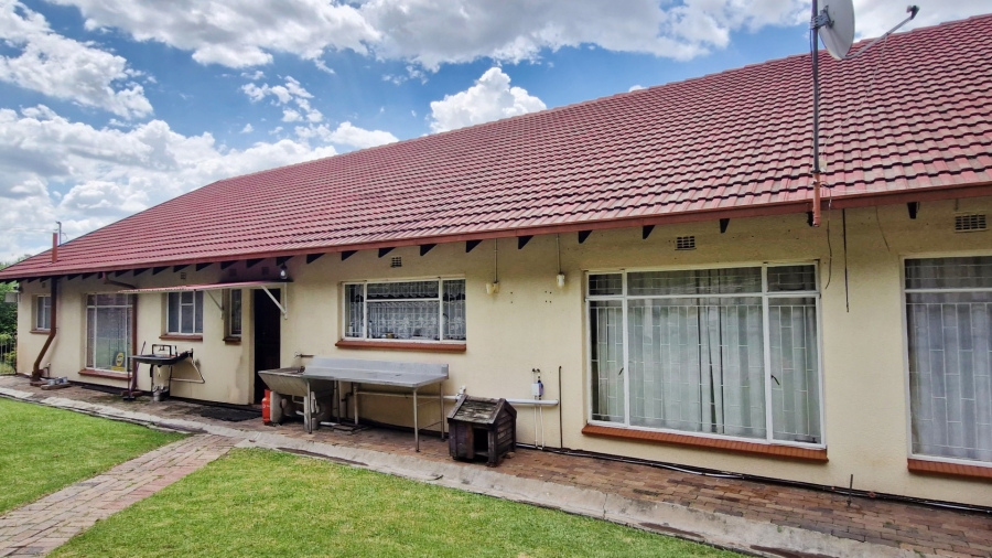 4 Bedroom Property for Sale in Whitney Gardens Gauteng