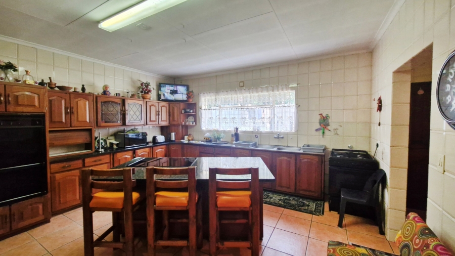 4 Bedroom Property for Sale in Whitney Gardens Gauteng