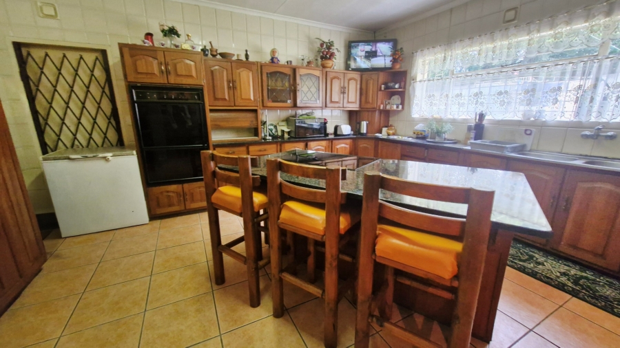 4 Bedroom Property for Sale in Whitney Gardens Gauteng