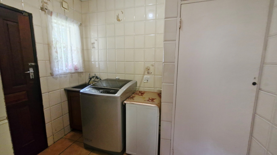 4 Bedroom Property for Sale in Whitney Gardens Gauteng