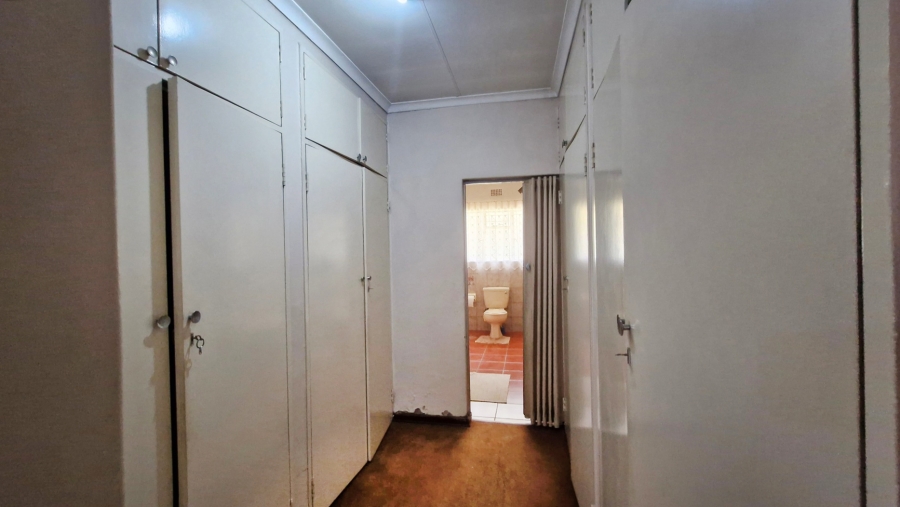 4 Bedroom Property for Sale in Whitney Gardens Gauteng
