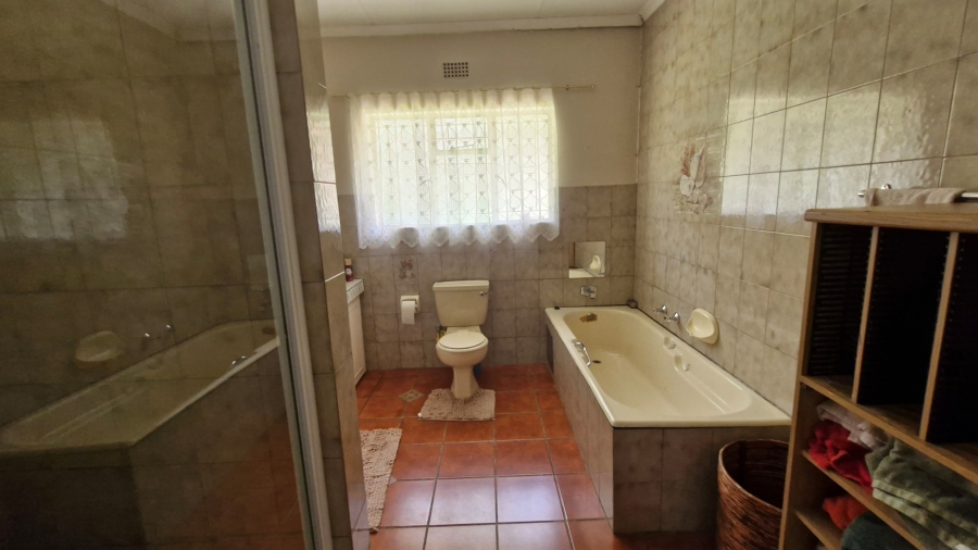 4 Bedroom Property for Sale in Whitney Gardens Gauteng