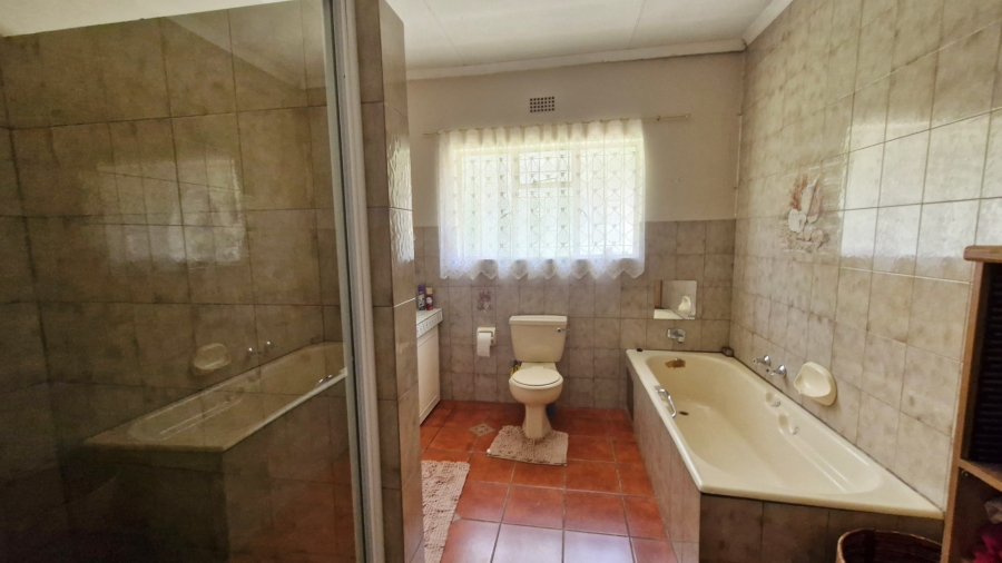 4 Bedroom Property for Sale in Whitney Gardens Gauteng