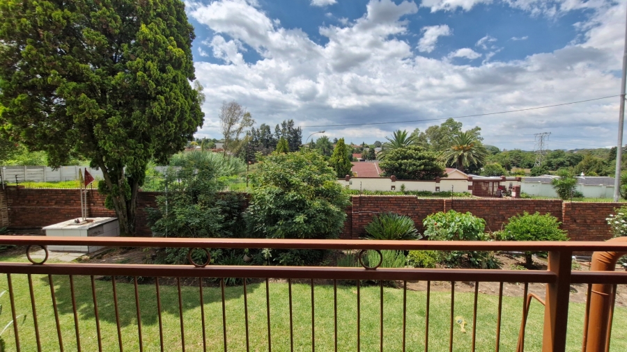 4 Bedroom Property for Sale in Whitney Gardens Gauteng