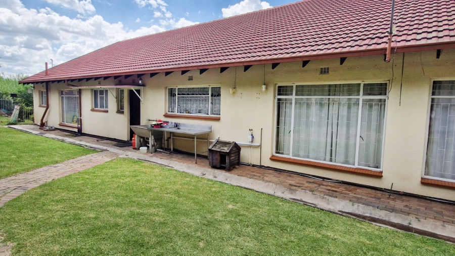 4 Bedroom Property for Sale in Whitney Gardens Gauteng