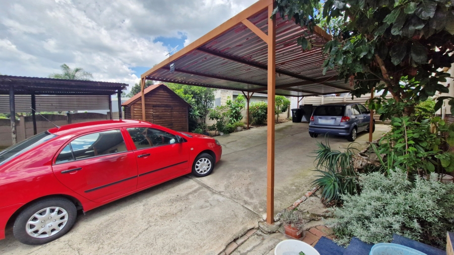 4 Bedroom Property for Sale in Whitney Gardens Gauteng