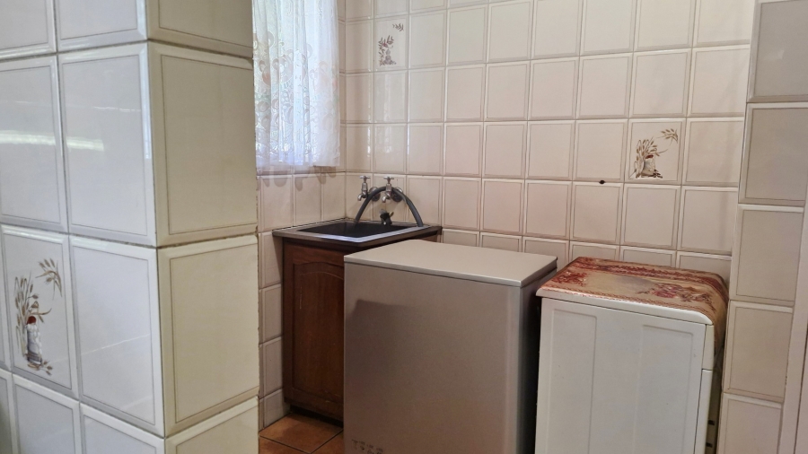 4 Bedroom Property for Sale in Whitney Gardens Gauteng