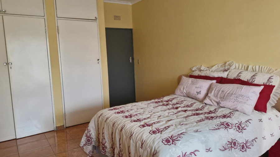4 Bedroom Property for Sale in Whitney Gardens Gauteng