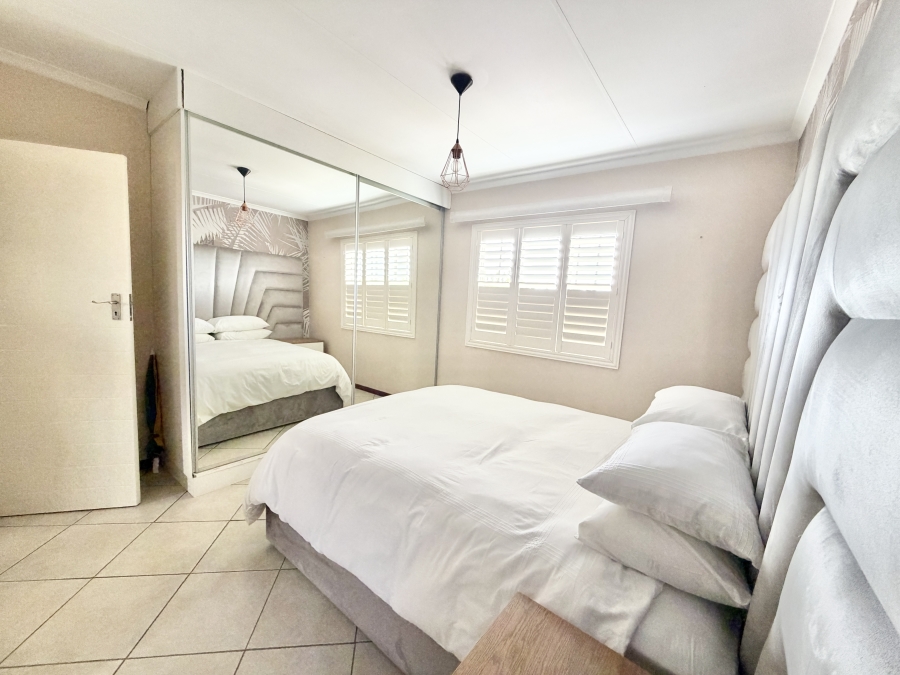 2 Bedroom Property for Sale in Monavoni Gauteng