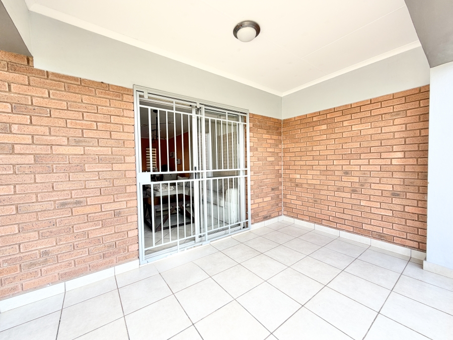 2 Bedroom Property for Sale in Monavoni Gauteng
