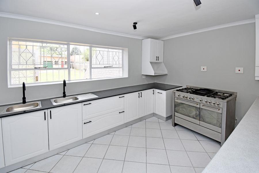 5 Bedroom Property for Sale in Bagleyston Gauteng