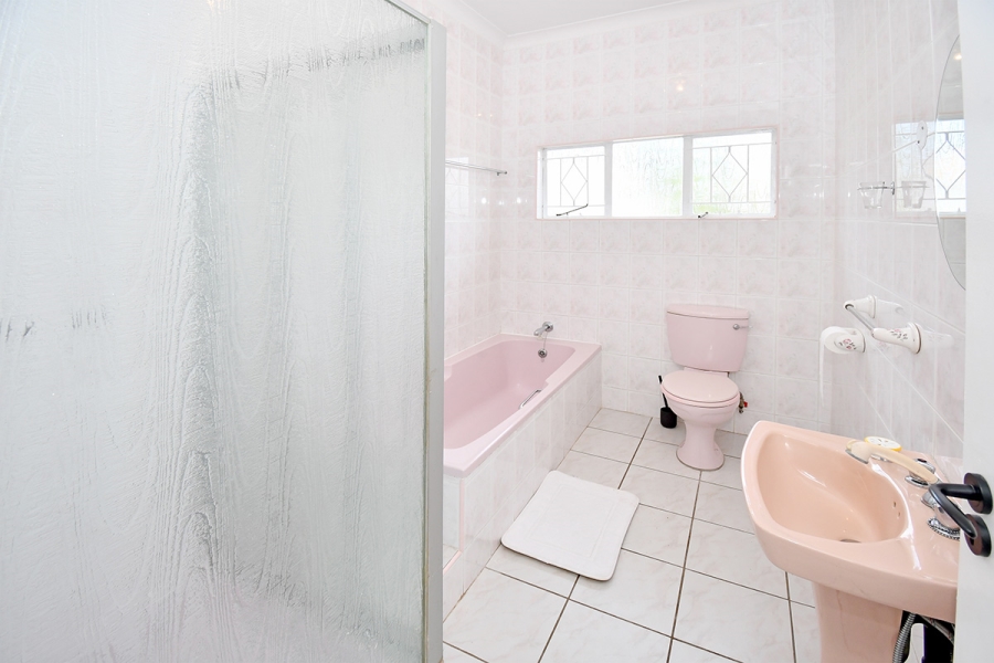 5 Bedroom Property for Sale in Bagleyston Gauteng