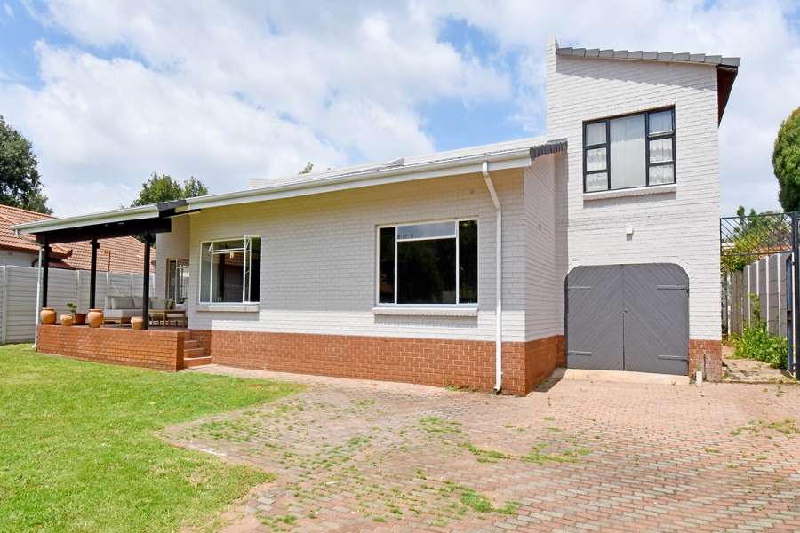 5 Bedroom Property for Sale in Bagleyston Gauteng