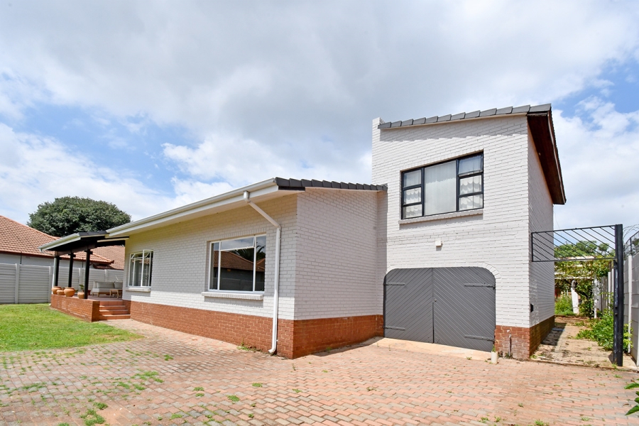 5 Bedroom Property for Sale in Bagleyston Gauteng