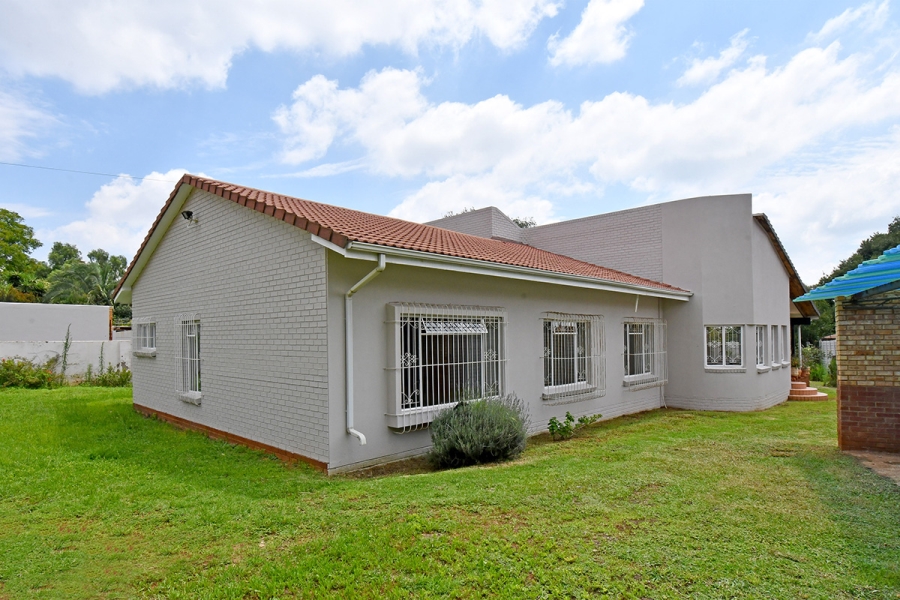 5 Bedroom Property for Sale in Bagleyston Gauteng