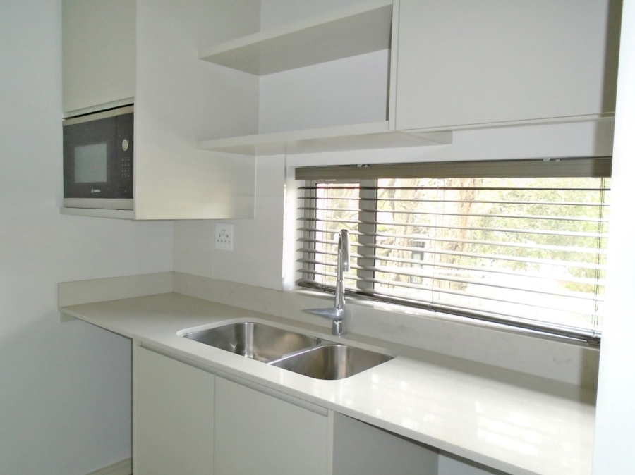 To Let 2 Bedroom Property for Rent in Melrose Gauteng