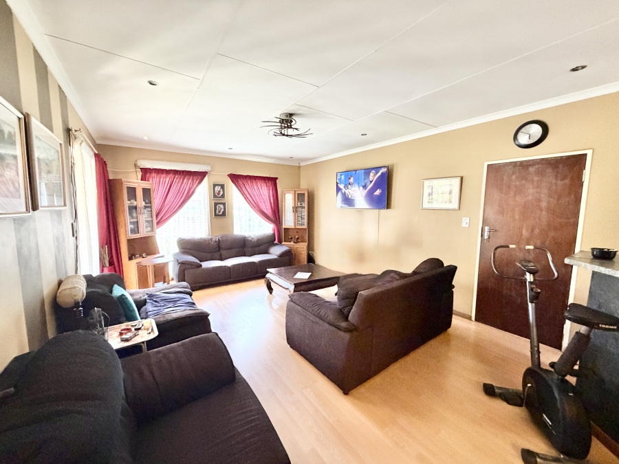 3 Bedroom Property for Sale in Amberfield Gauteng