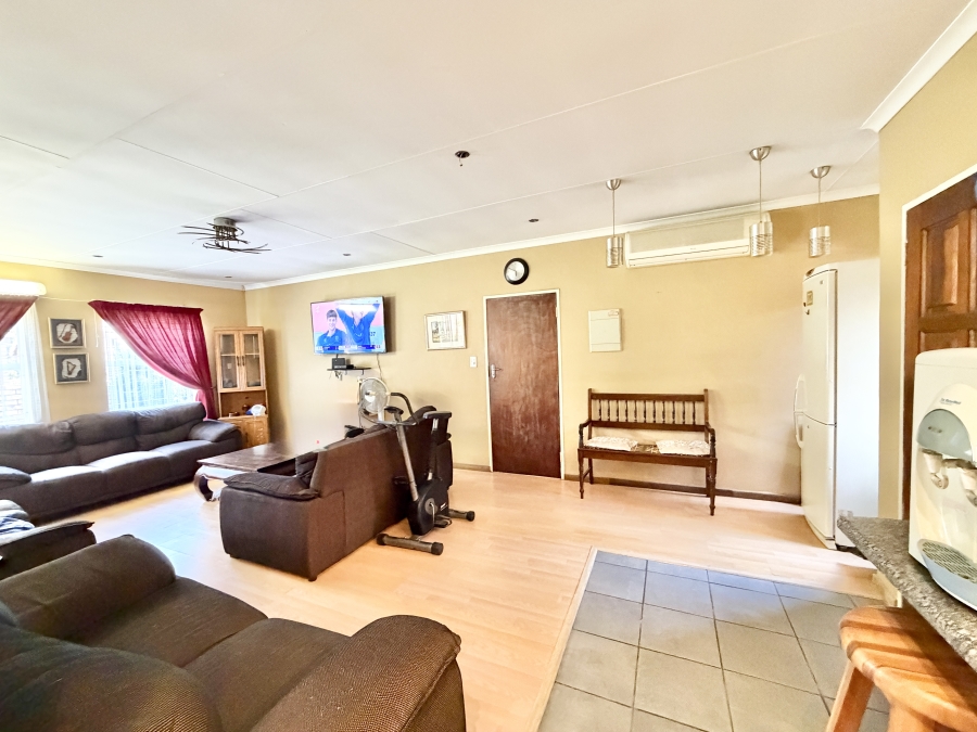 3 Bedroom Property for Sale in Amberfield Gauteng