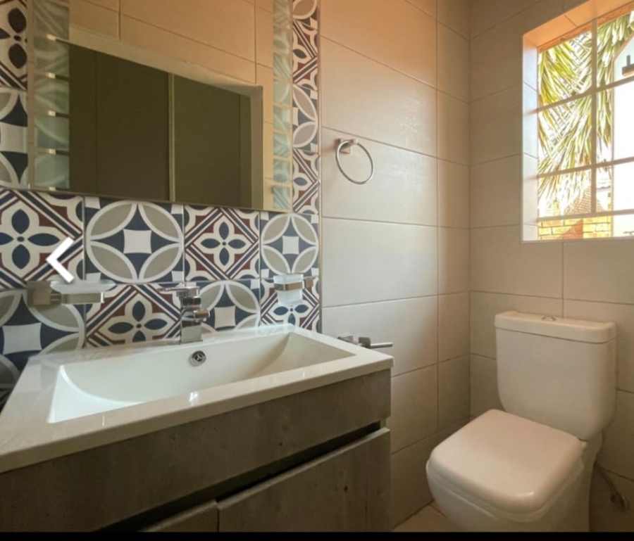 3 Bedroom Property for Sale in Eldoraigne Gauteng