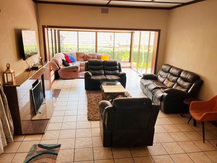 4 Bedroom Property for Sale in Sunningdale Gauteng