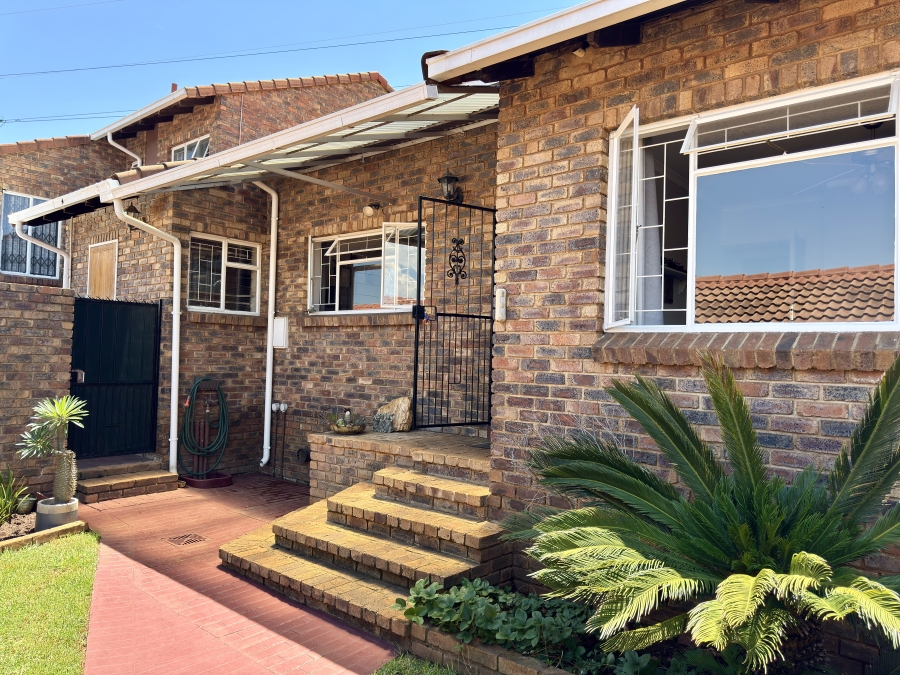 3 Bedroom Property for Sale in Glen Lauriston Gauteng