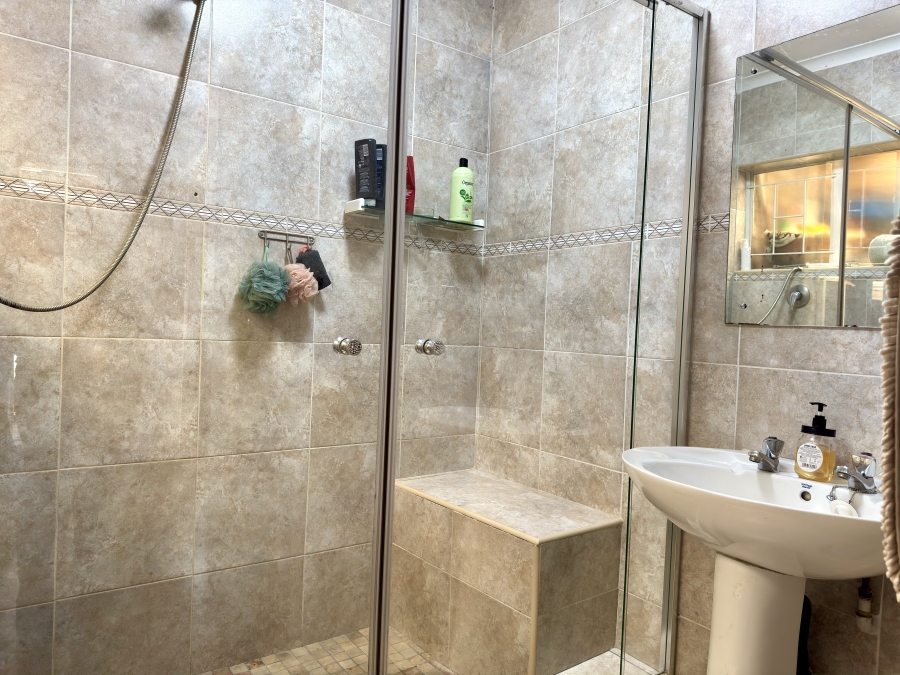 3 Bedroom Property for Sale in Glen Lauriston Gauteng