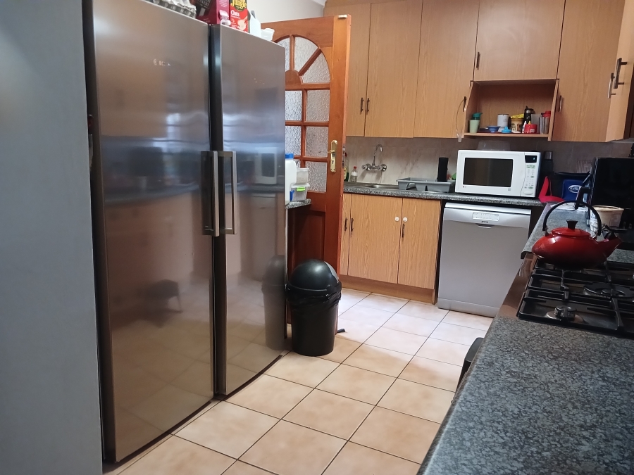 To Let 3 Bedroom Property for Rent in Rooihuiskraal North Gauteng