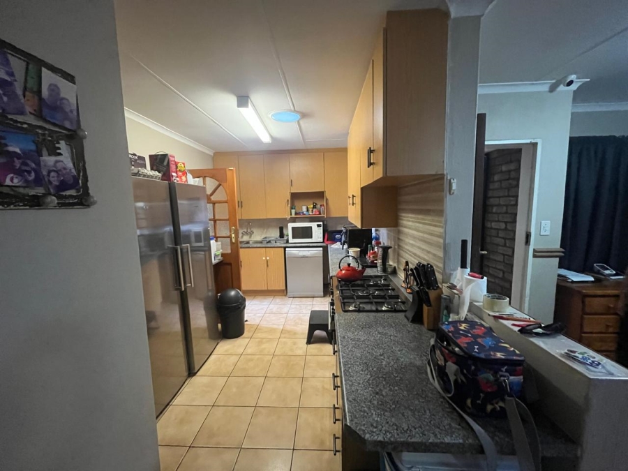 To Let 3 Bedroom Property for Rent in Rooihuiskraal North Gauteng