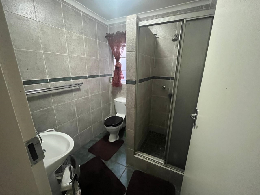 To Let 3 Bedroom Property for Rent in Rooihuiskraal North Gauteng