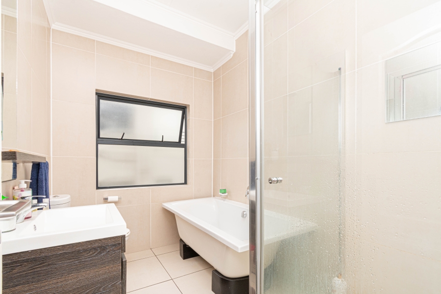 1 Bedroom Property for Sale in Dainfern Gauteng