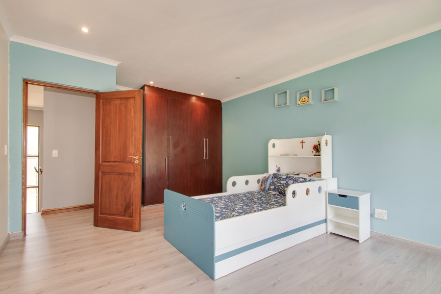 5 Bedroom Property for Sale in Fourways Gauteng