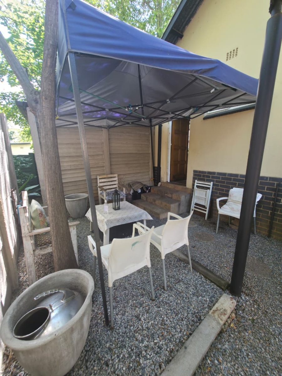 To Let 1 Bedroom Property for Rent in Queenswood Gauteng