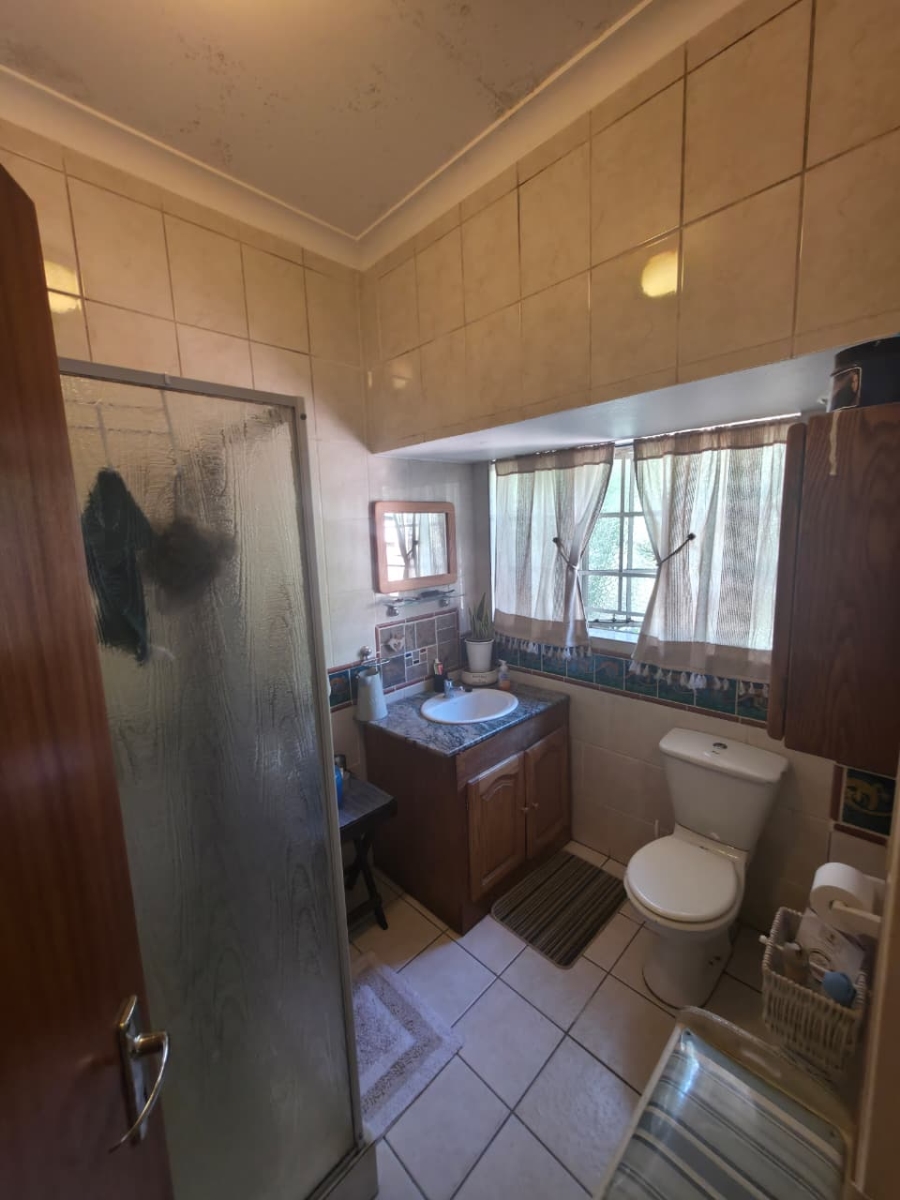 To Let 1 Bedroom Property for Rent in Queenswood Gauteng