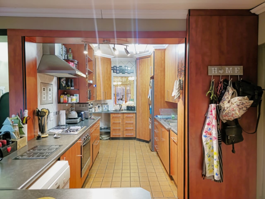 2 Bedroom Property for Sale in Dorandia Gauteng