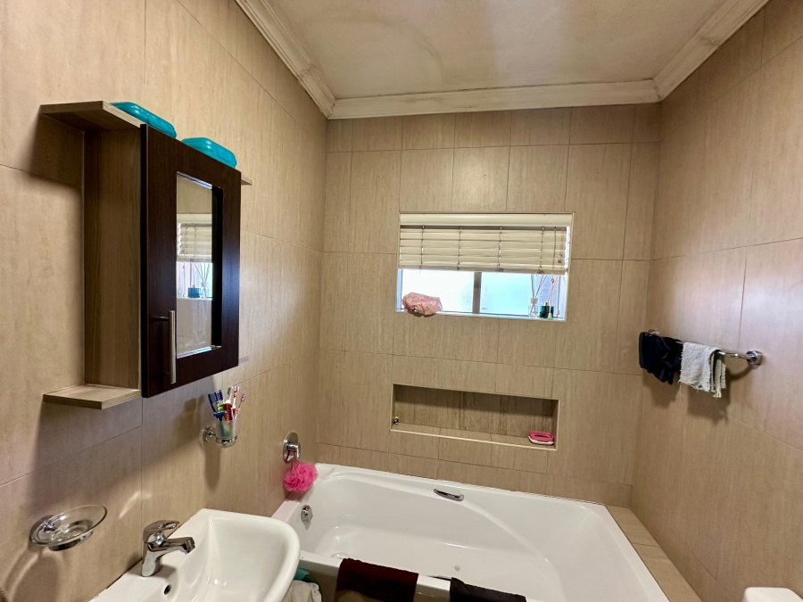 2 Bedroom Property for Sale in Moregloed Gauteng