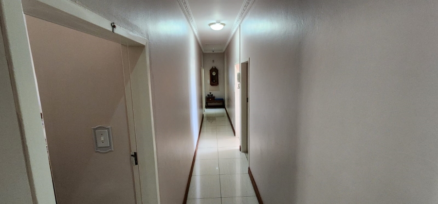 3 Bedroom Property for Sale in Mountain View Gauteng