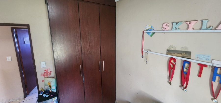 3 Bedroom Property for Sale in Mountain View Gauteng