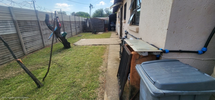 3 Bedroom Property for Sale in Mountain View Gauteng