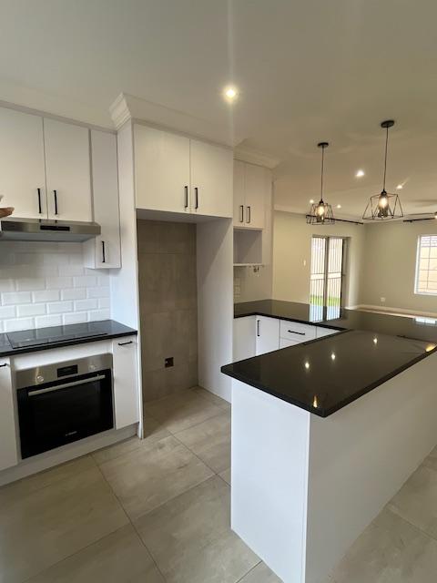 2 Bedroom Property for Sale in Wierda Crest Estate Gauteng