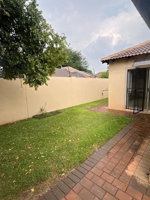 2 Bedroom Property for Sale in Wierda Crest Estate Gauteng