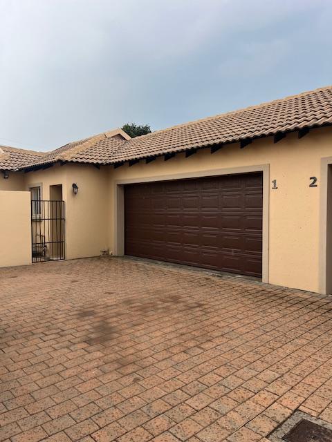 2 Bedroom Property for Sale in Wierda Crest Estate Gauteng