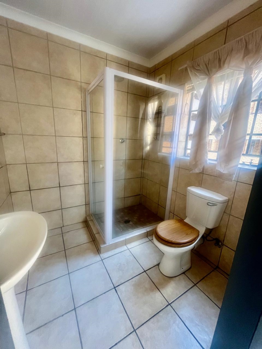 1 Bedroom Property for Sale in Ferndale Gauteng