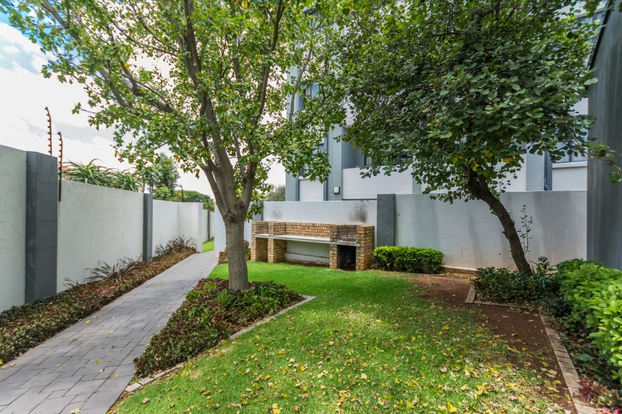 2 Bedroom Property for Sale in Halfway Gardens Gauteng